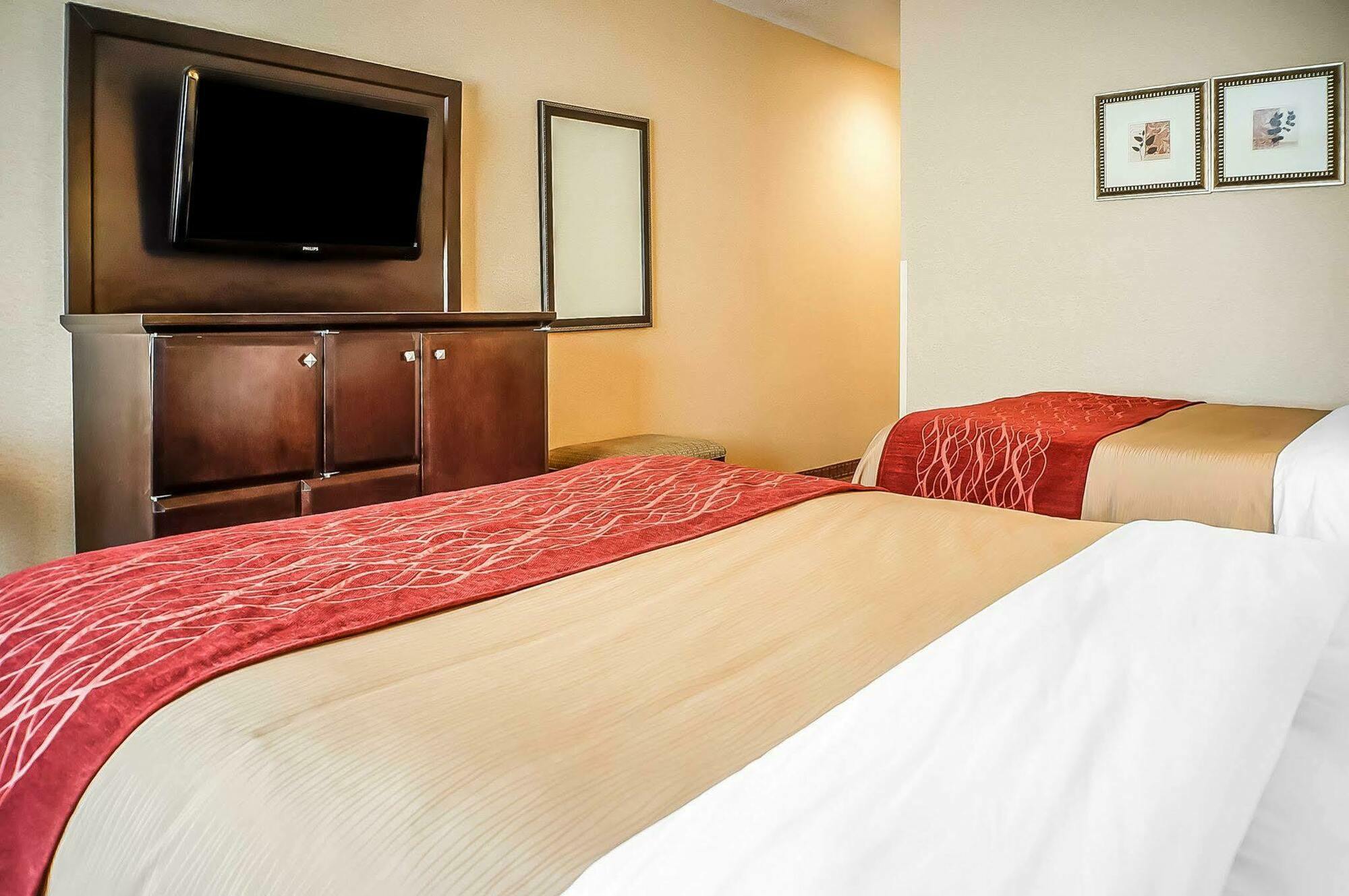 Quality Inn & Suites Roswell Exterior photo